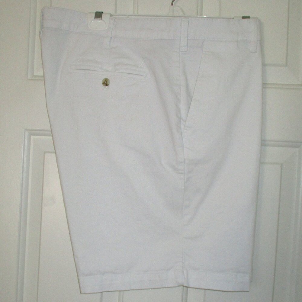 Nautica Mens Flat Front White Cotton Stretch Deck Short Pant - Size 40W*